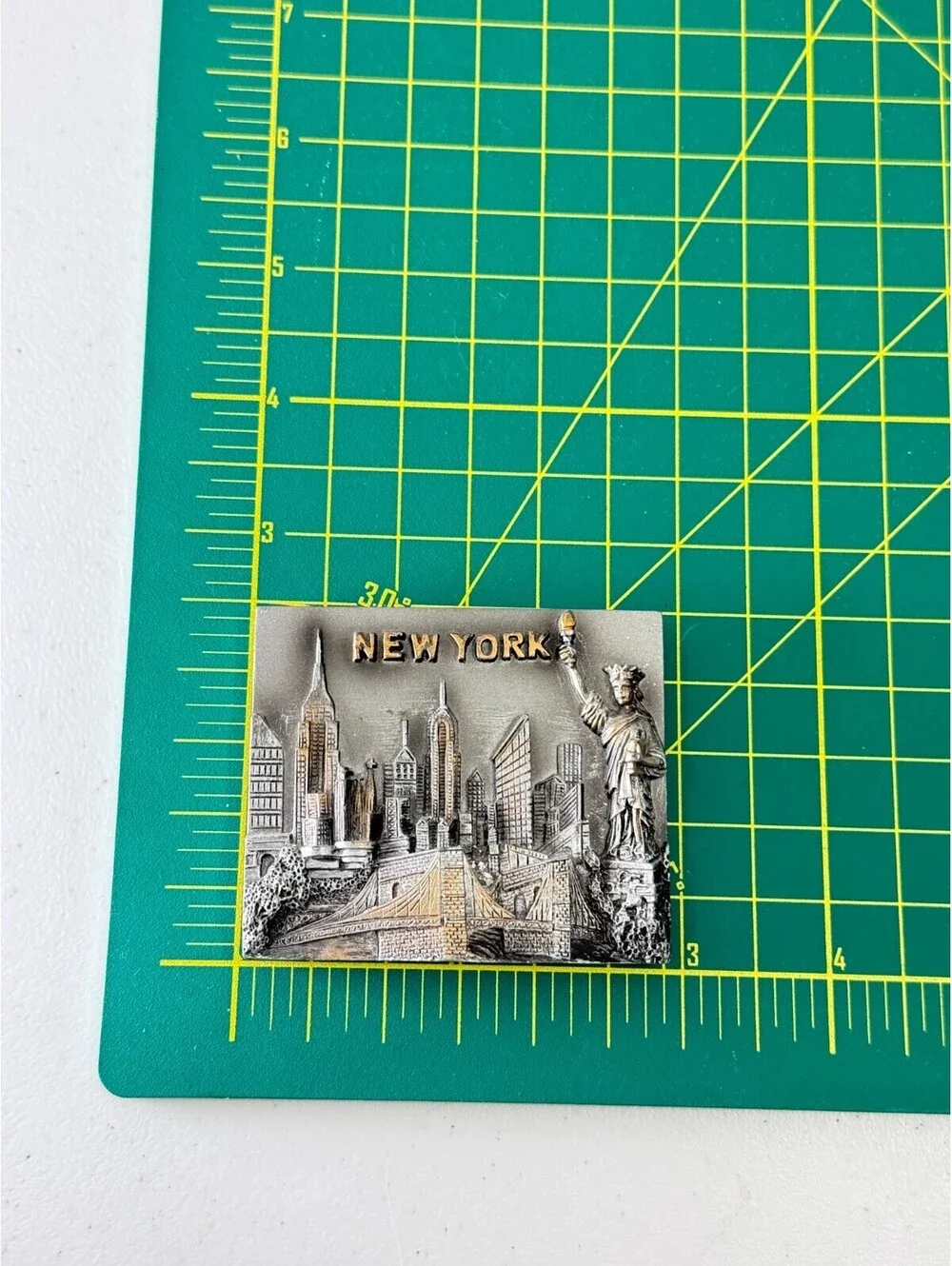 2 pc Lot New York City 3d Metallic Skyline Magnets Empire State Building